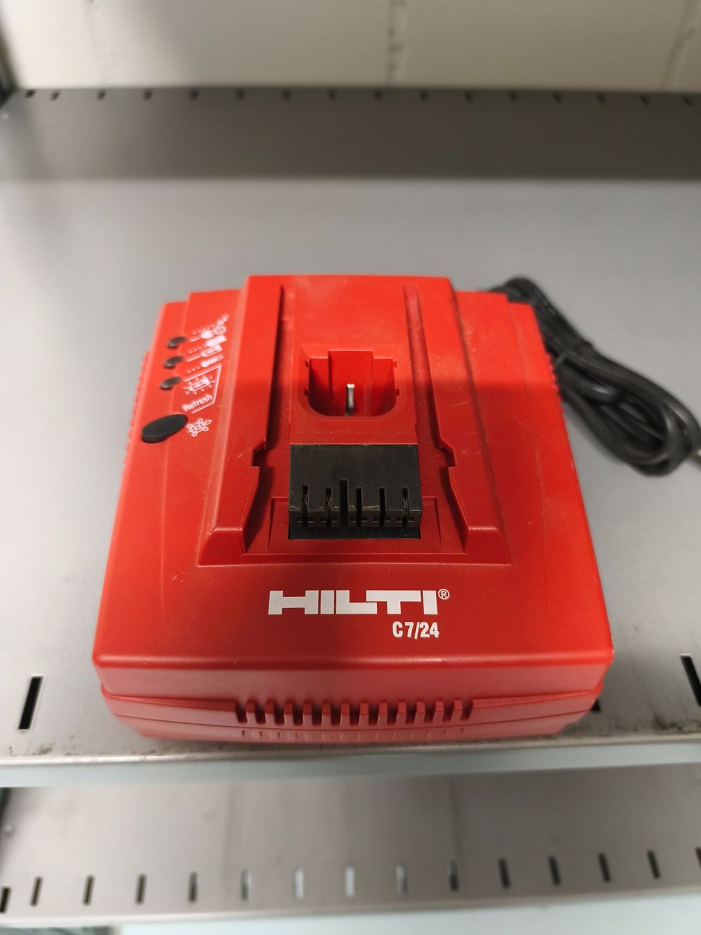 Caricabatterie: Hilti Ladegerät C7/24 – Nuovo (secondo la descrizione) da Möriken AG venduto da hsdinfo