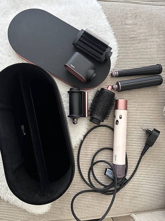 Lockenstäbe & Haarglätter: Dyson Airwrap HS08 Multistyler gebraucht! – Gebraucht aus Zürich von leo_kx8v