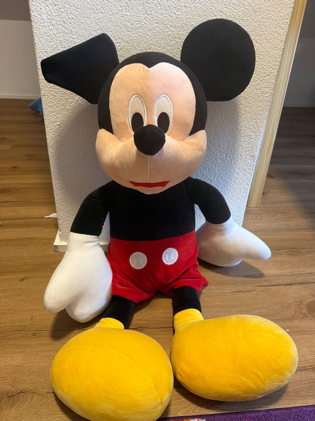 Jouets: Grosser Mickey Mouse Kuscheltier – D'occasion à Waldenburg par jul_8prv