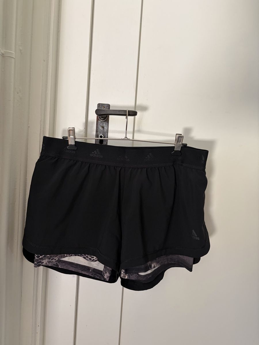 Adidas Pantalons: Adidas Sporthose – Neuf (Voir description) à Bern par marionheiniger
