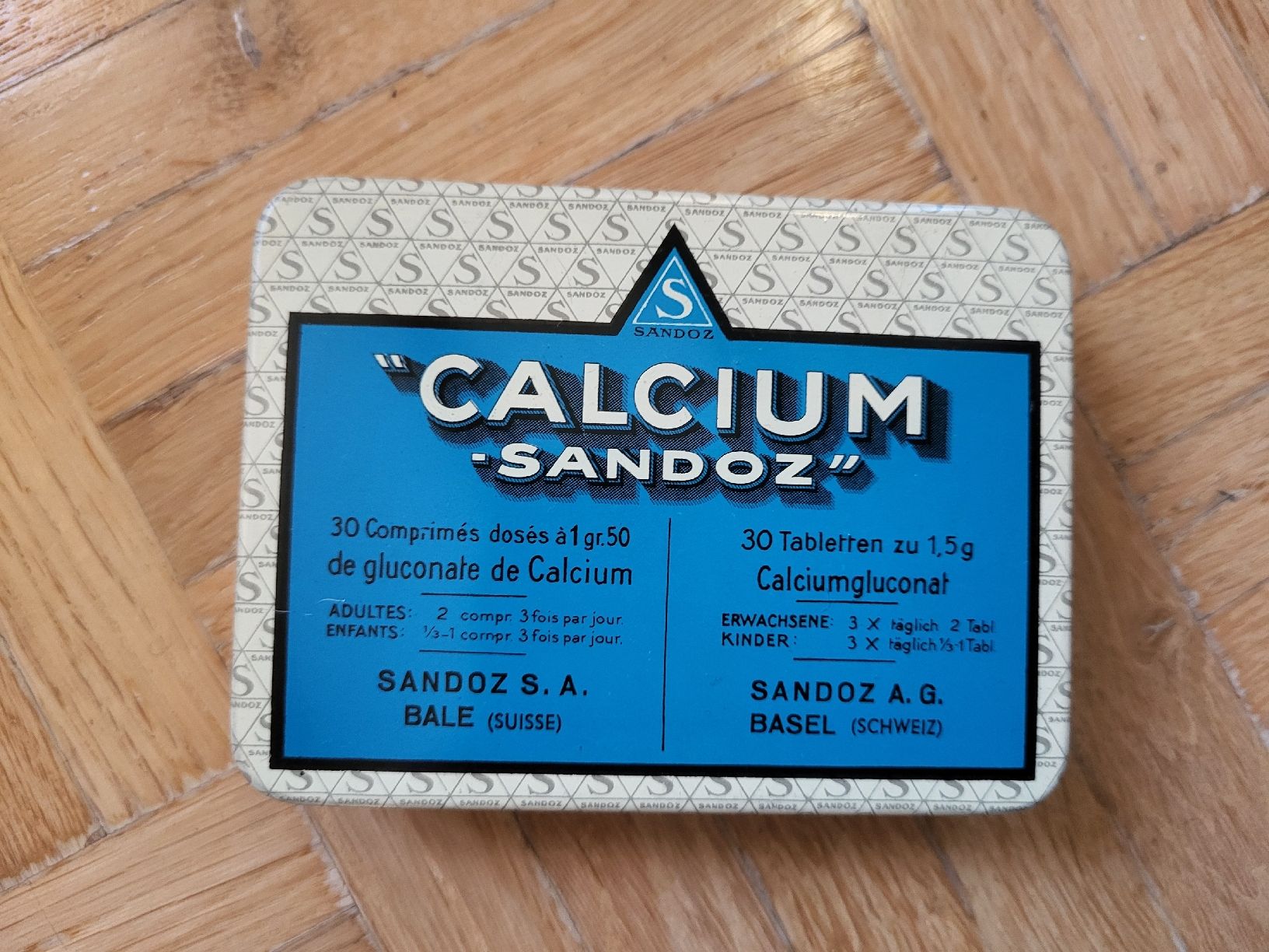 Recipients et similaires: Alte Blechdose "SANDOZ" für Sammler – D'occasion à stäfa par brandy66