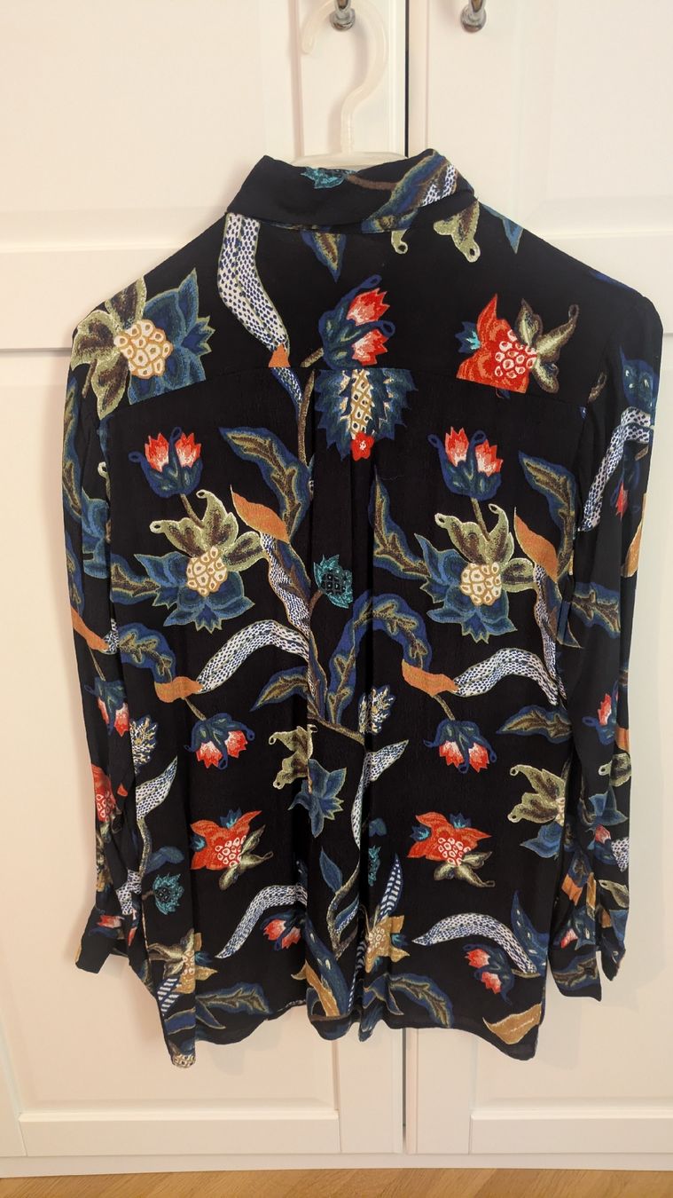 Maje Blusen: Maje Bluse floral  – Gebraucht aus Bern von LoreCuPi 3