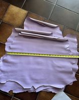 Lila Schafsleder 4 Stück Cuir de mouton lilas 4 pièces