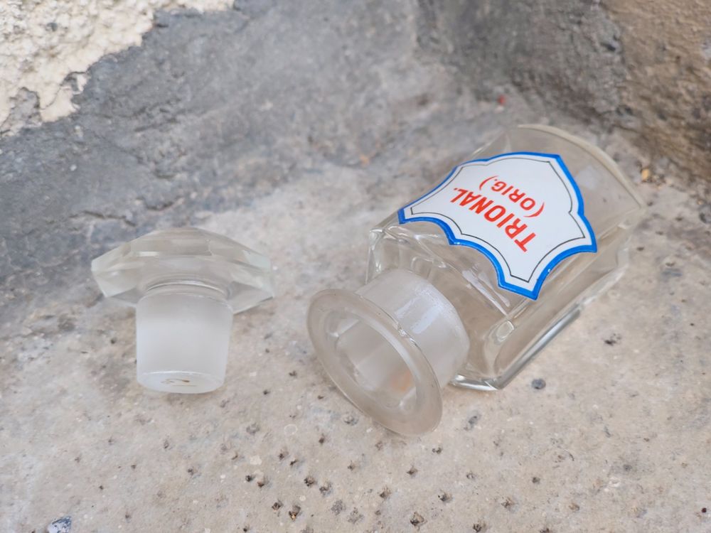 Seltene Apothekerflasche TRIONAL. Um 1900 (Gebraucht) in Monthey für ...