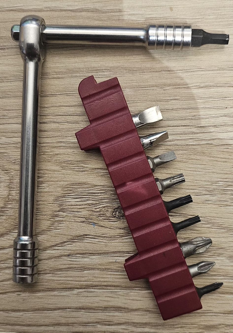 Victorinox Tutti gli attrezzi: Victorinox Multitool mit Bits und Etui guter Zustand – Usato da Worben venduto da Quest 4