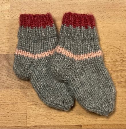 Babysocken 🌷👶🌷- handgestrickt - ab Geburt - NEU