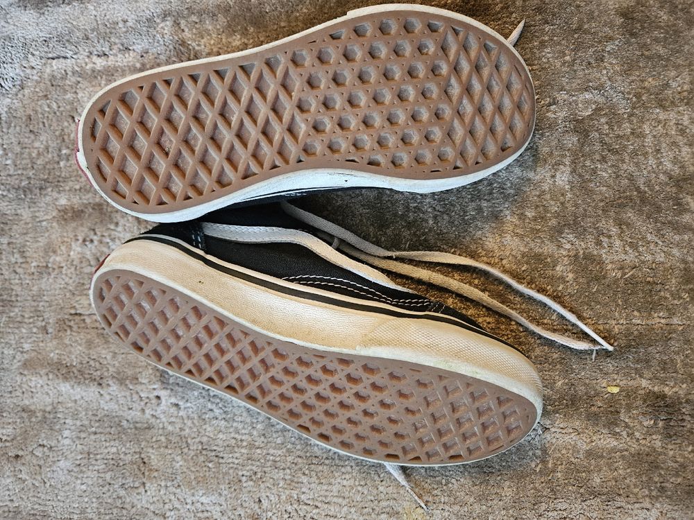 Vans Scarpe da uomo: Vans Old Skool - taille 31 – Usato da Thônex venduto da can.can 1