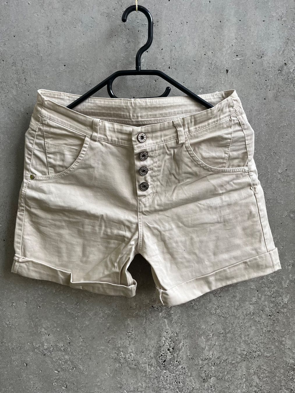 Jeans: Shorts Damen – Usato da Bern venduto da leokislig