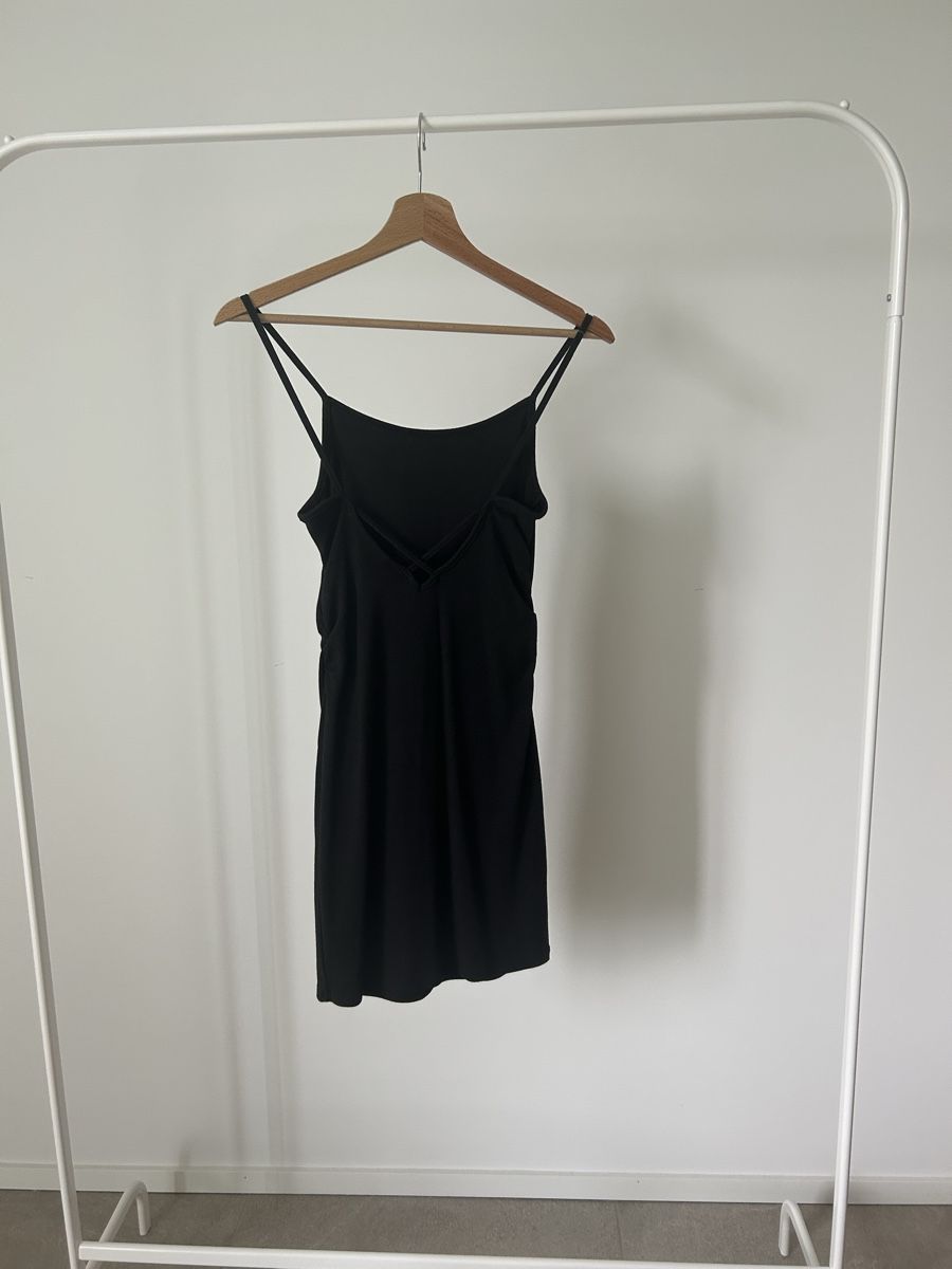 Bershka Vestiti: Vestito nero corto  – Usato da Massagno venduto da sab_gpx5 1
