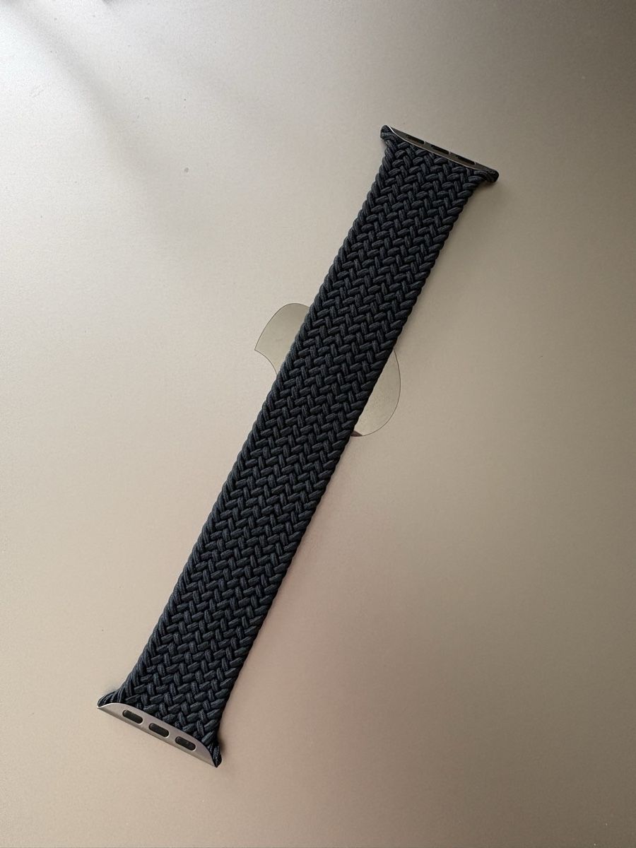 Apple Smartwatch: Apple Watch Solo Loop Midnight 10 – Nuovo (secondo la descrizione) da Zürich venduto da gre_7nbw