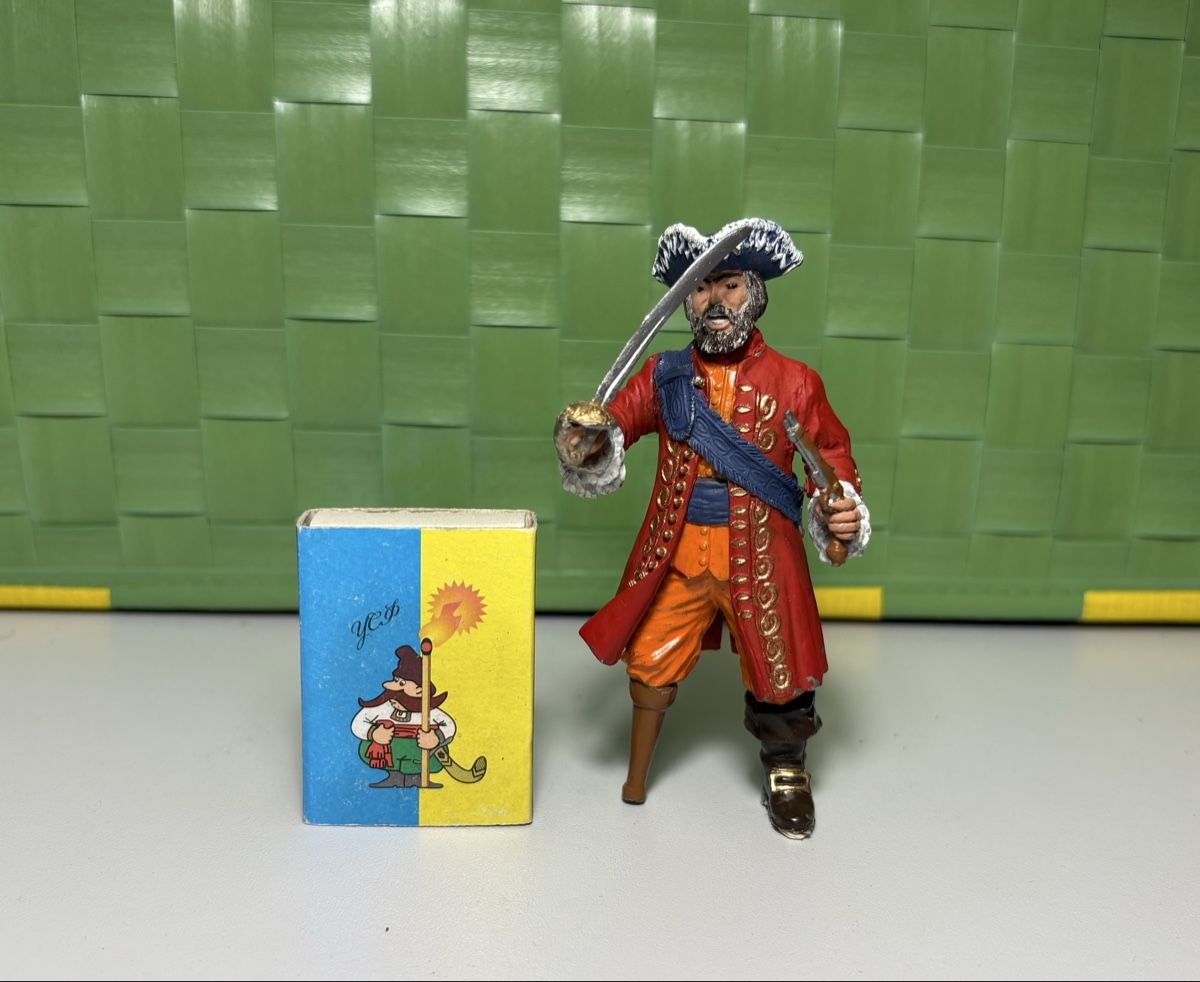 Figurines: Exklusive Piraten-Metallfigur  – D'occasion à Birrwil par kaestli