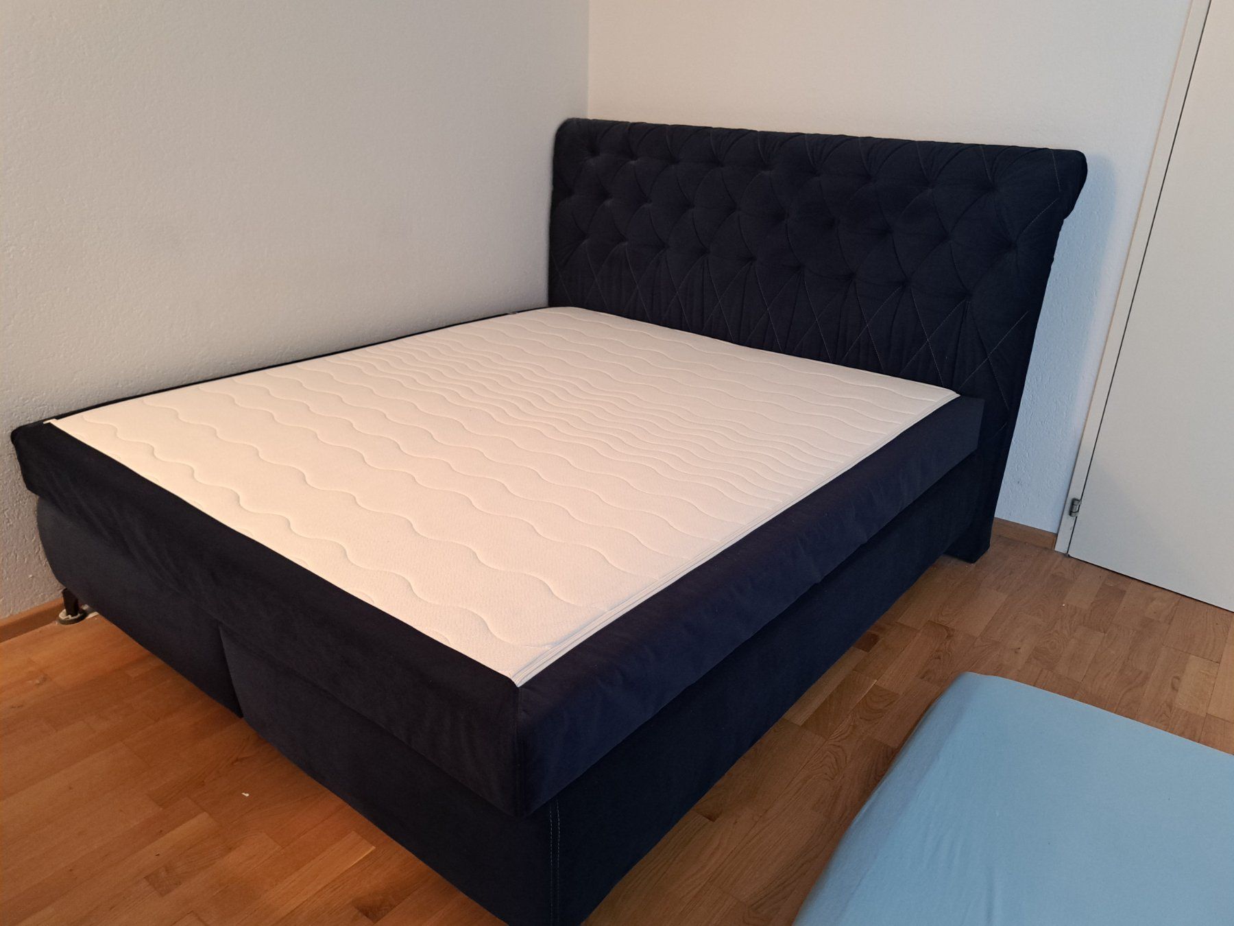 Letti: Edles Boxspringbett, Dunkelblau, 180x200 cm – Usato da Basel venduto da oliver21218 1