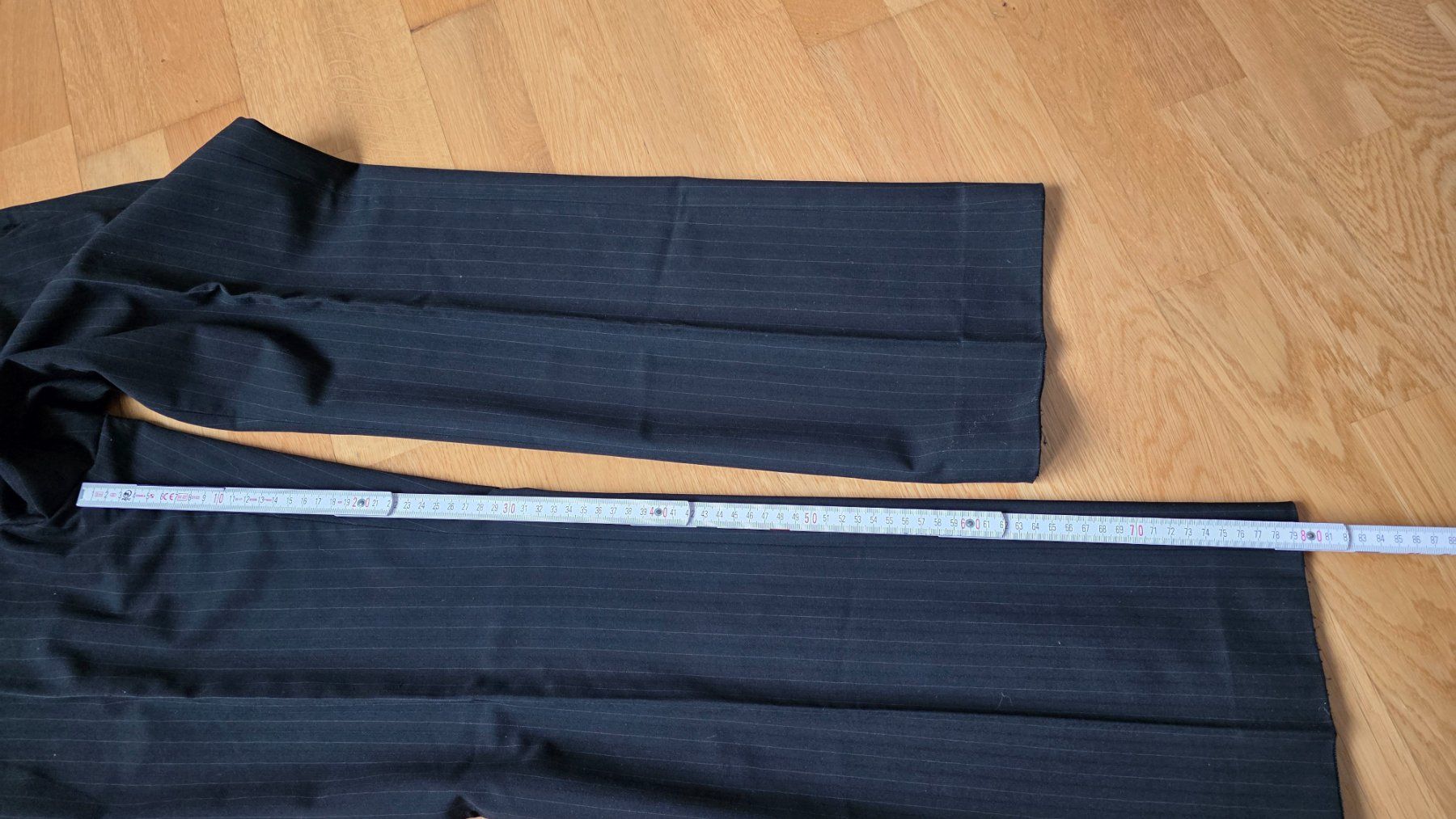 Pantaloni: Hose – Usato da Dübendorf venduto da Jolenia 3