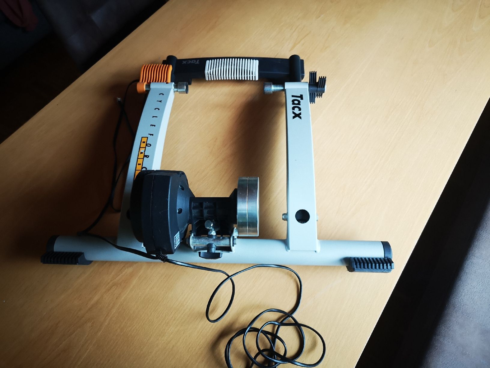 Tacx Hometrainer: Tacx Cycleforce Basic Fahrradtrainer für Indoor-Training – Usato da Grasswil venduto da tobias9891 2