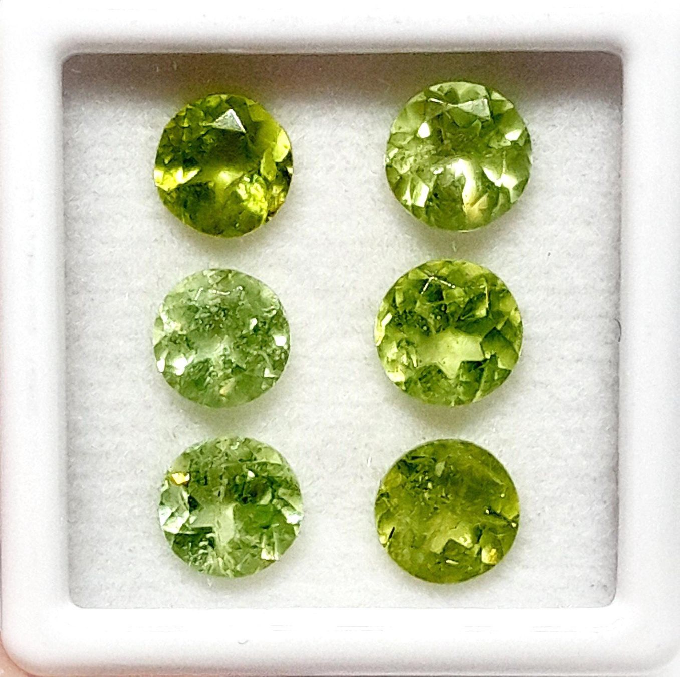 Pietre preziose: 6x Péridots ronds 6 mm - Valeur 230.- Fr – Nuovo (secondo la descrizione) da Grimisuat venduto da Valgem