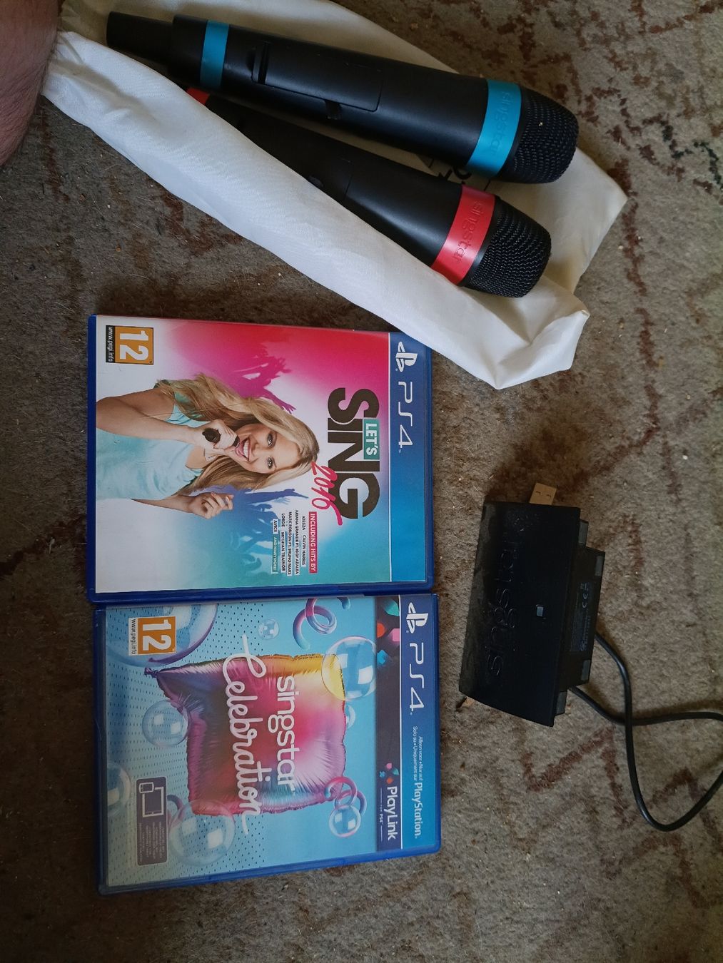 Sony Giochi: SingStar End Celebratio mit Microfone – Nuovo (secondo la descrizione) da Schaffhausen venduto da Federico12