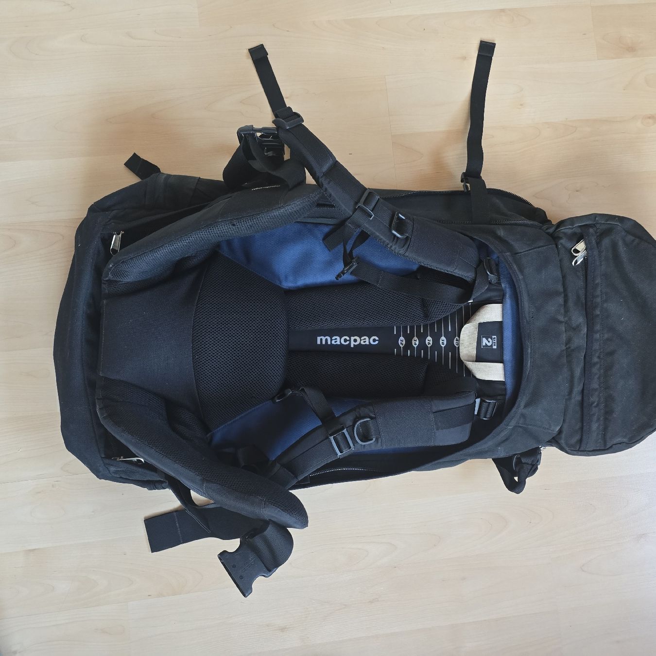 Macpac Zaini: Macpac Genesis Backpack, Size 3 ( ca 80 Liter + 15 Liter) – Usato da Degersheim venduto da Honolulu013 7