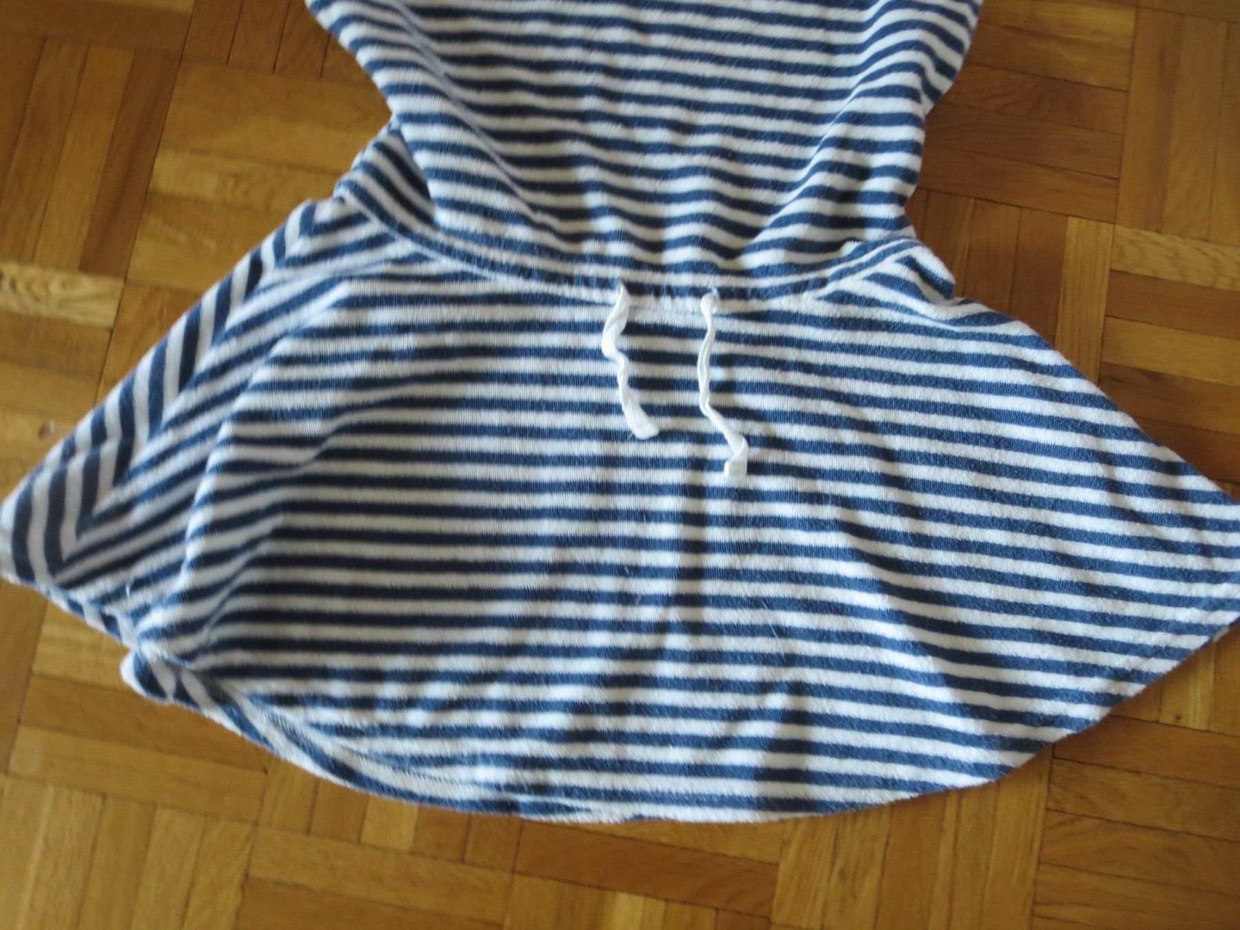 Lotti & Set di vestiti: 2 Mädchen Strand-Kleider /Gr. 3 Jahre – Usato da Wallisellen venduto da Arvenstube 8