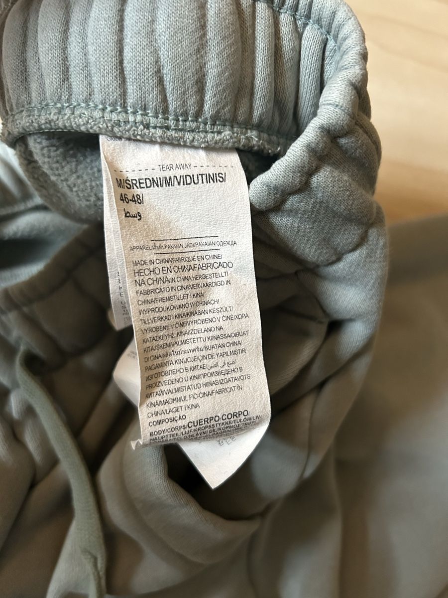 Under Armour Hosen: Under Armour Jogginghose Gr.M – Gebraucht aus Schinznach Dorf von Soba 3