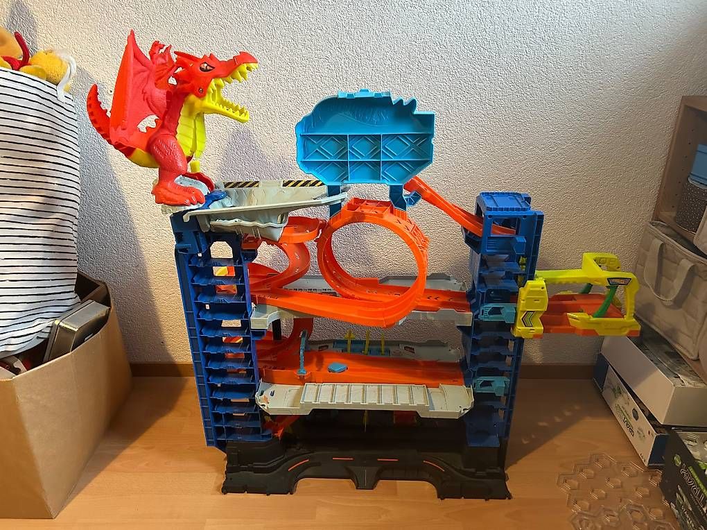 Hot Wheels Piste: Hot Wheels City Ultimate Garage – Usato da Widnau venduto da kacenka89 1