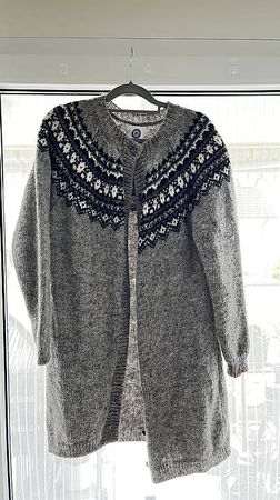 Echte isländische Strickjacke (Icewear)