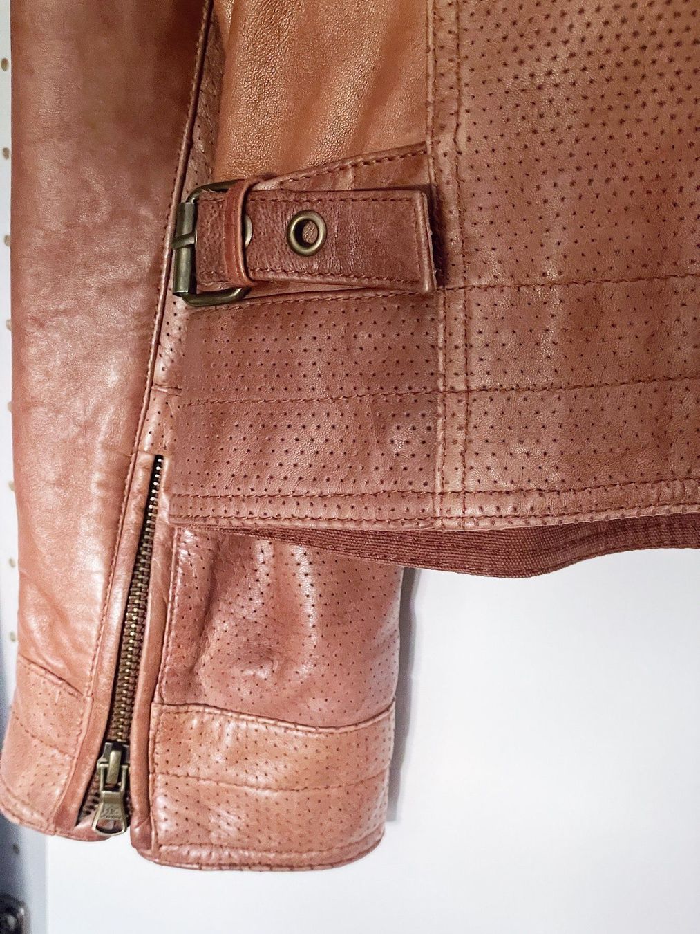 Mango Giacche: Mango Lederjacke Grösse L – Usato da Adliswil venduto da Ch_Mei 4