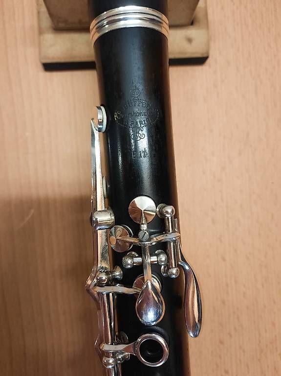 Instruments de musique: Buffet Crampon E11 Sib – D'occasion à Yverdon-les-bains par dav_2tsy 1