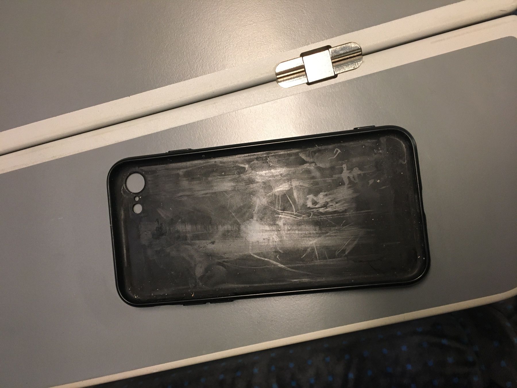 Cover & Protezioni schermo: iPhone 7/8 Hülle – Usato da Flawil venduto da rcnkr