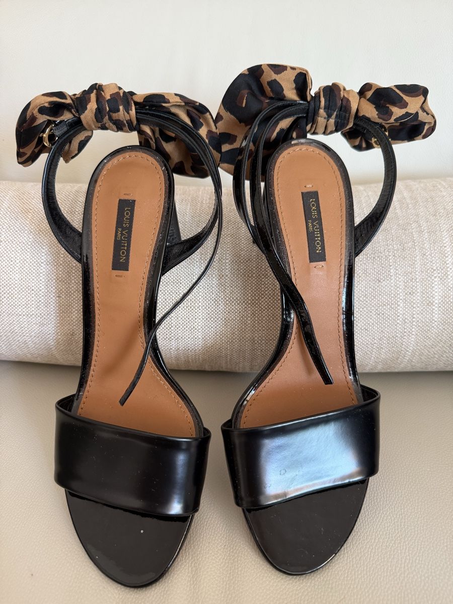 Louis Vuitton Damenschuhe: Louis Vuitton Sandalen – Neu (gemäss Beschreibung) aus Zollikon von sba_5tf2