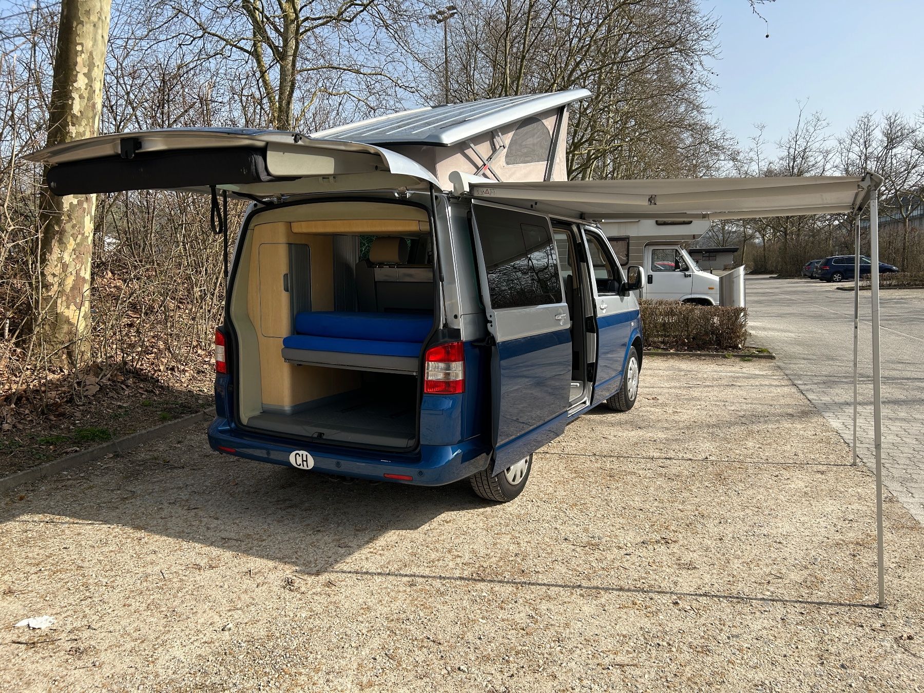 VW Veicoli da campeggio: VW T5 California Camper ab Mfk – Usato da Wettingen venduto da Sell_23 4