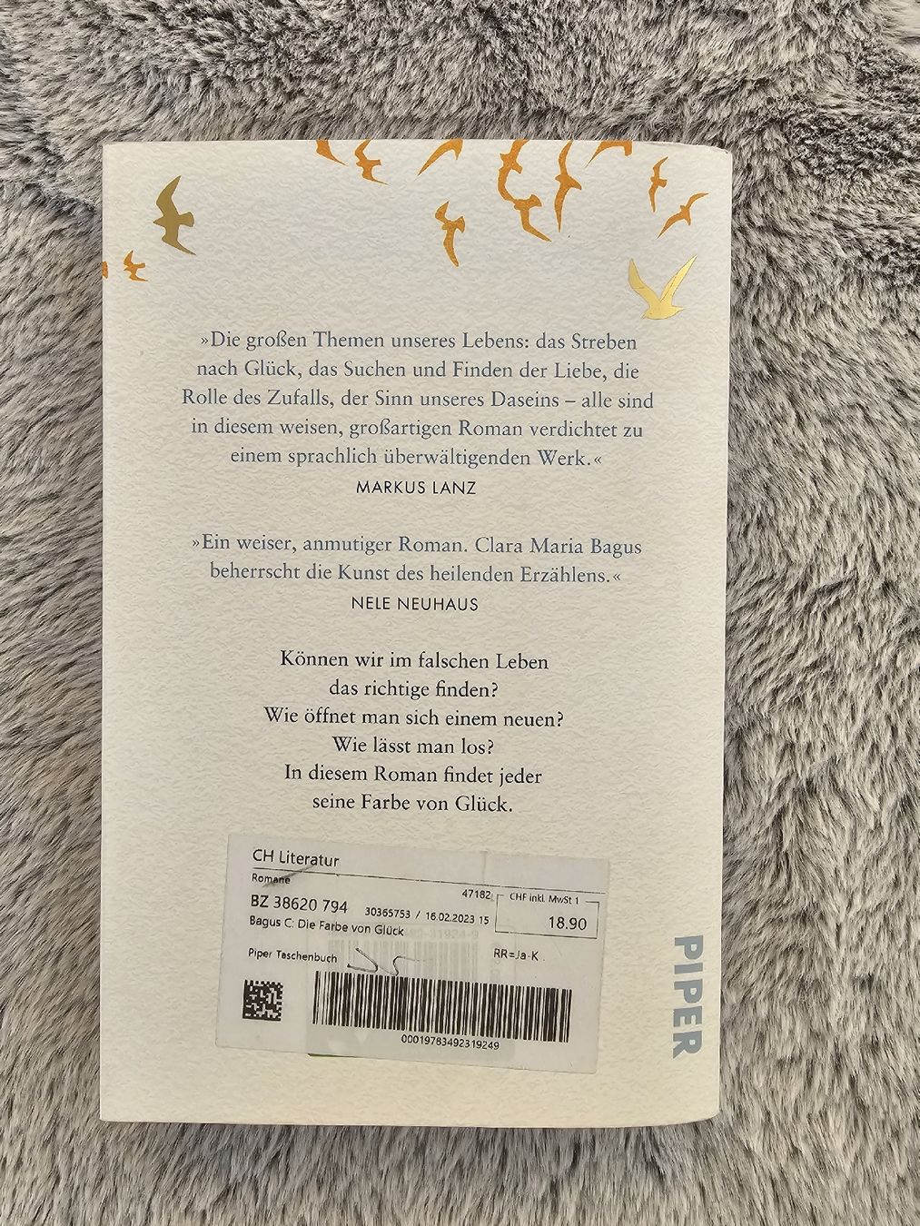 Livres: Die Farbe von Glück – D'occasion à Bätterkinden par Pescelino 1