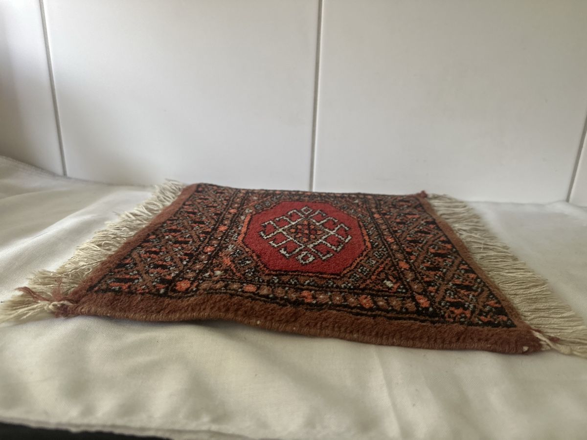 Tappeti: Orientalischer Teppich mit Fransen rot/braun 36x31cm  – Usato da Zürich venduto da Chaeffeler 4