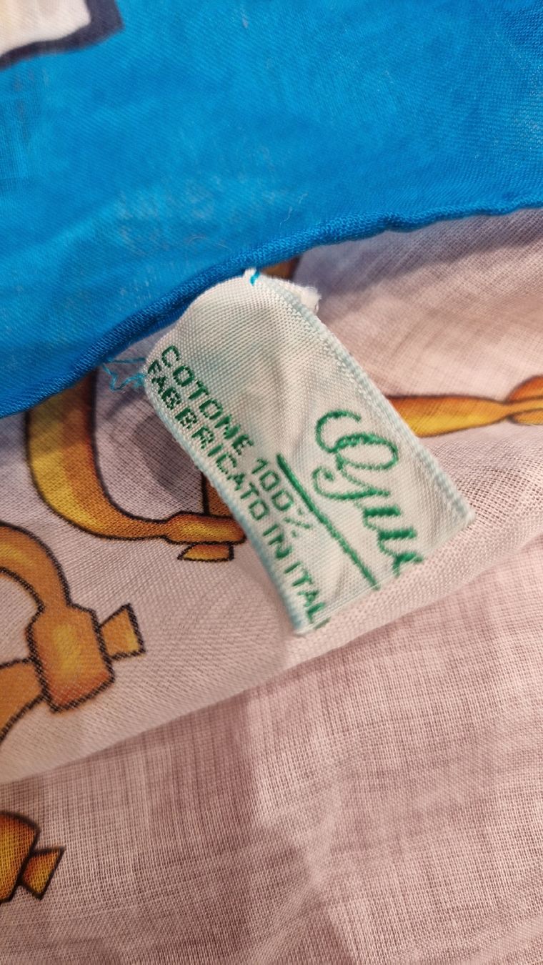 Gucci Foulards & écharpes: foulard Gucci vintage – Neuf (Voir description) à Collombey par Preloveditems 6