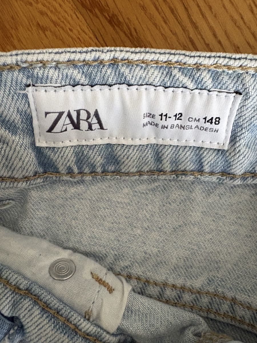Zara Hosen: Jeanshosen Zara Gr. 148 – Gebraucht aus Winterthur von Baby117 1