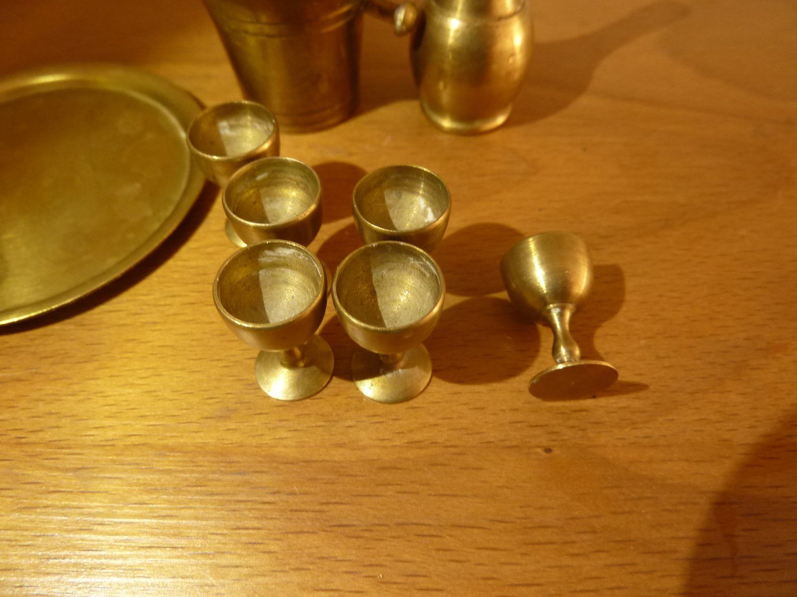 Piatti di portata: Vintage Miniatur Wein Servier Set klein süss Messing – Usato da Hochfelden venduto da swissice 4