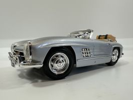 Mercedes-Benz 300 SL Cabriolet 1:18, silbrig, NEU, BBURAGO