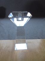quadratischer Kerzenständer aus geschliffenem Glas