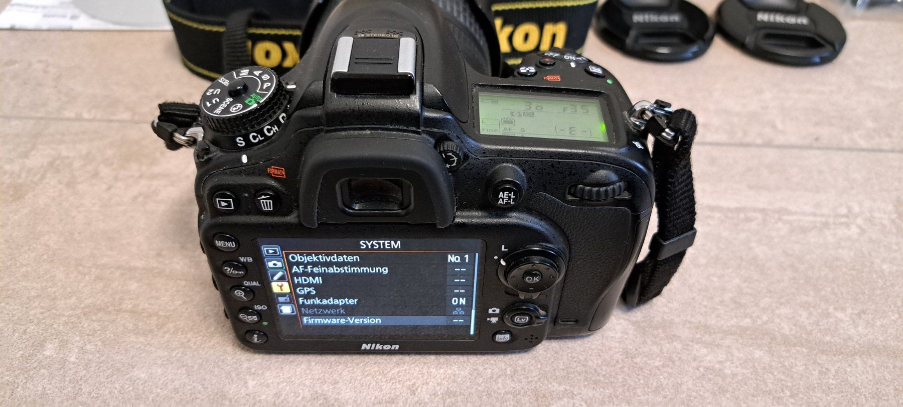 Nikon Kamera: Nikon D7100 Kit Erstbesitz 2 Objektiven & Batteriegriff 29K – Gebraucht aus Bergdietikon von Szhioi 3
