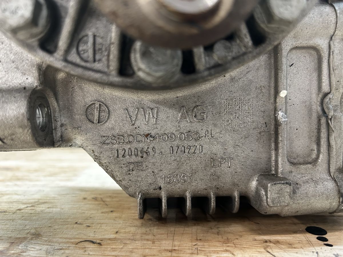 Volkswagen Tutti pezzi di ricambio auto: VW Winkelgetriebe 0CN 409 053 – Usato da Wolhusen venduto da SilvanK. 4
