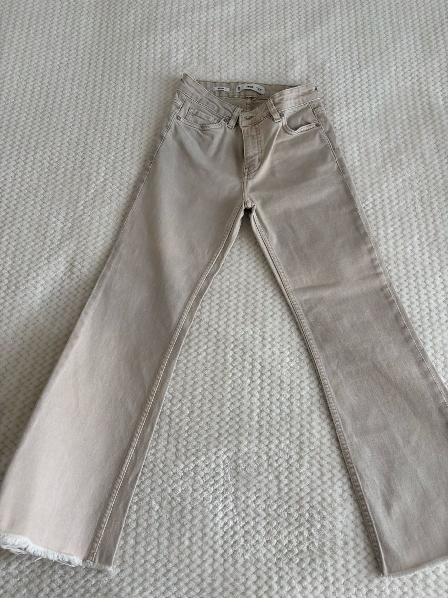 Mango Jeans: Mango Flared Jeans beige washed Look Gr. 34 – Usato da Tübach venduto da AldinaHuskic 1