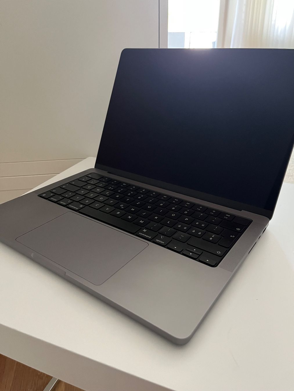 Apple Notebook: MacBook Pro 2023 14' – Usato da Zürich venduto da Bulut2 1