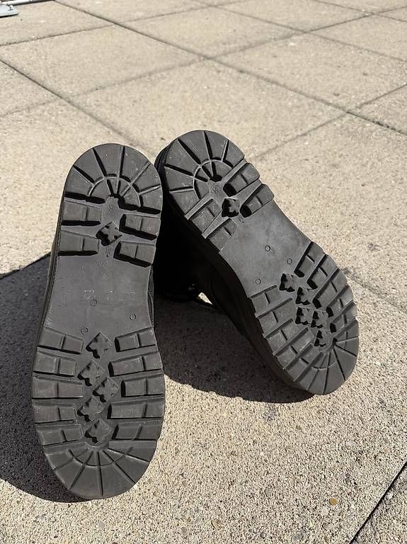 Schweizer Armee Scarpe da uomo: Schweizer Militärstiefel - Leder, Schwarz – Usato da Zug venduto da Marc_Motos 3