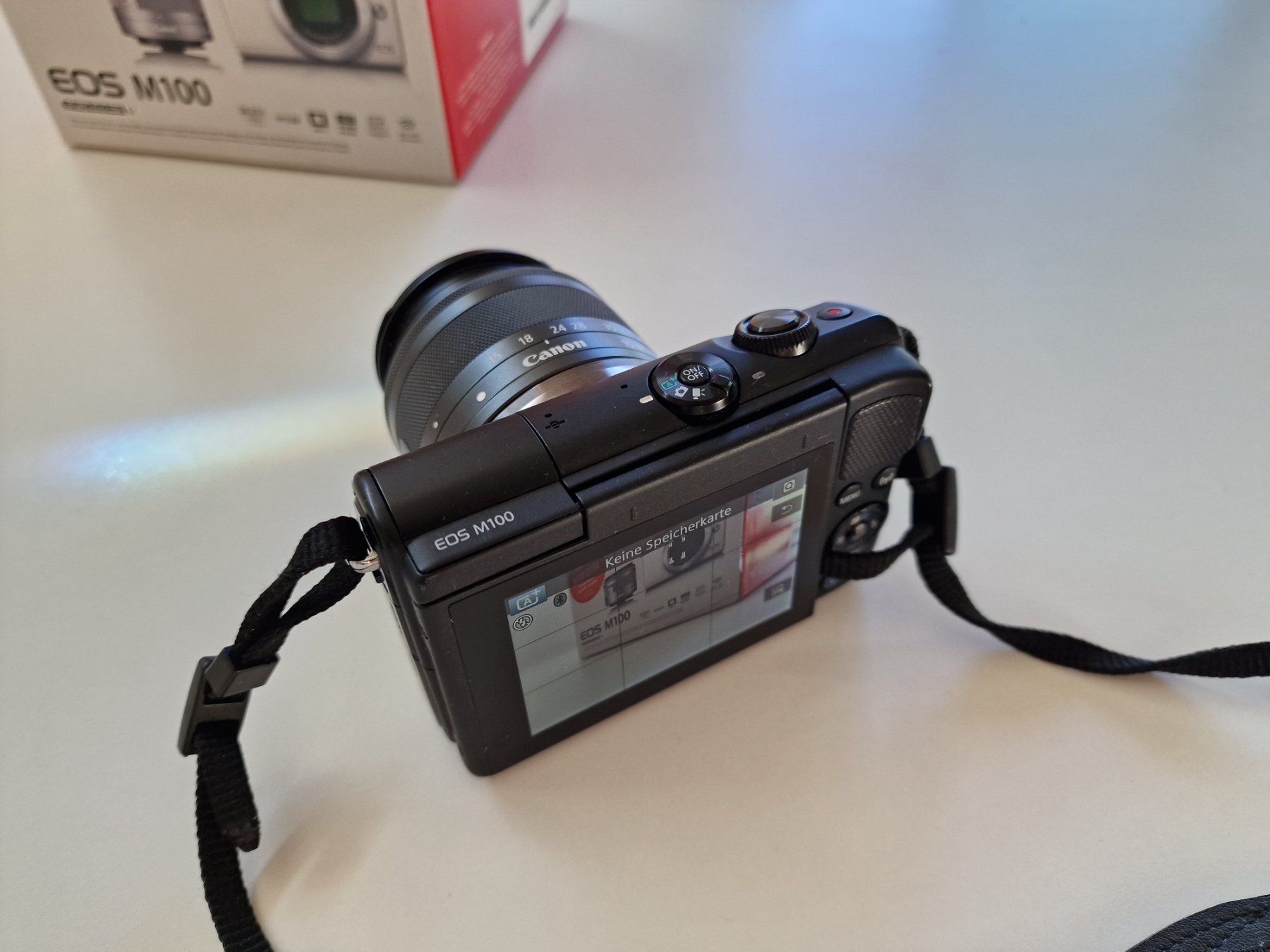 Canon Fotocamera: Canon EOS M100 mit EF-M 15-45mm Objektiv – Usato da Bremgarten AG venduto da Biit0 2