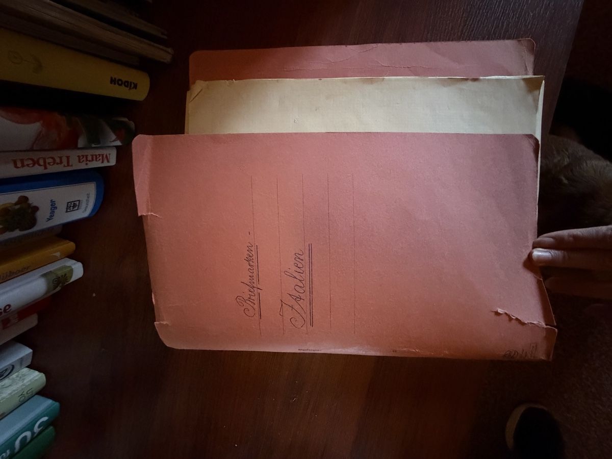 Tutti i francobolli: Alte Briefmarken-Sammlung in Ordnern, Top! – Usato da Kriens venduto da Livv7 1