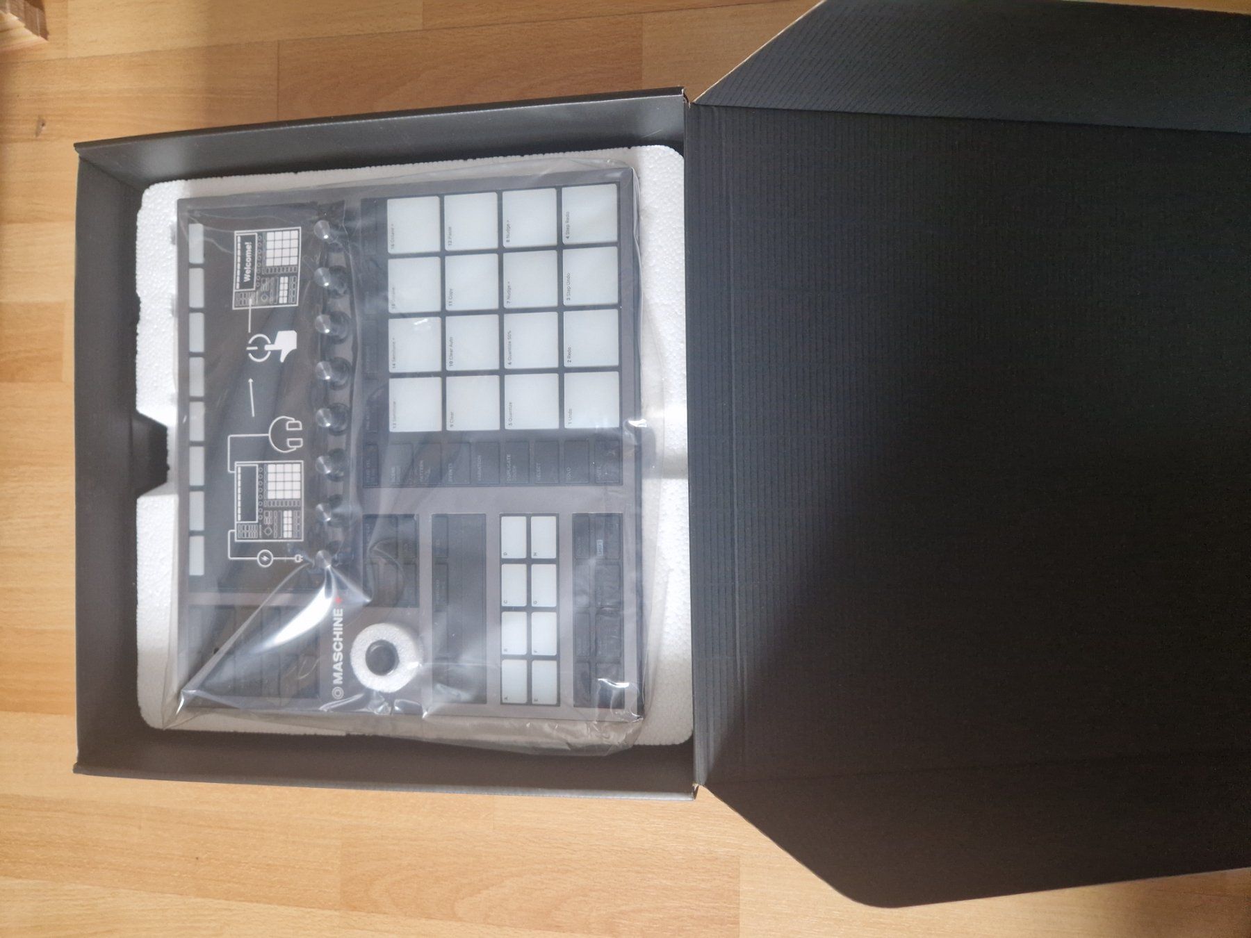 Ableton Strumenti musicali: Native Instruments Maschine+ Standalone Wie Neu! – Nuovo (secondo la descrizione) da Nesselnbach venduto da Berco0309 1