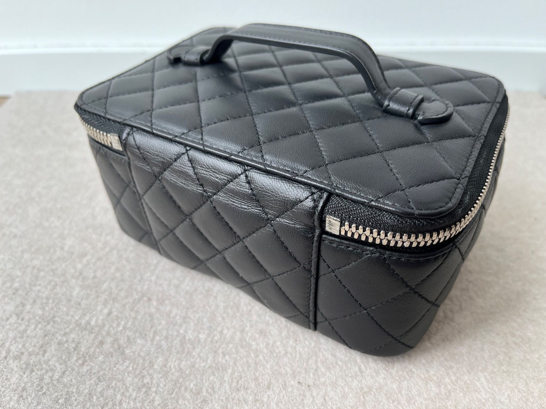 Chanel Portagioie: Chanel Vanity - Very good condition – Usato da Villars-sur-Glâne venduto da etoupe621 2