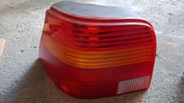 Heckleuchtensatz mit Lampenträger Golf 4 Limousine 