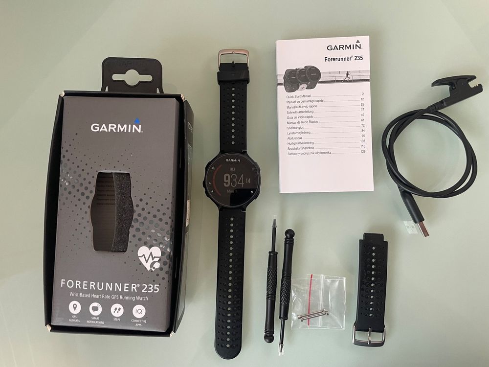 Garmin Forerunner 235 mit Ladekabel und Orginalverpackung (Gebraucht ...