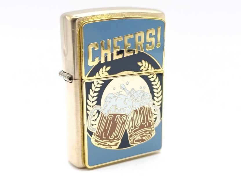 Zippo Accendini: ZIPPO Cheers Bier Emblem 2008115 – Nuovo e nell'imballaggio originale da Ennenda venduto da Benzinflamme 1