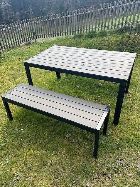 Tische: Gartentisch mit 1 Sitzbank – Gebraucht aus Wynigen von Maette1